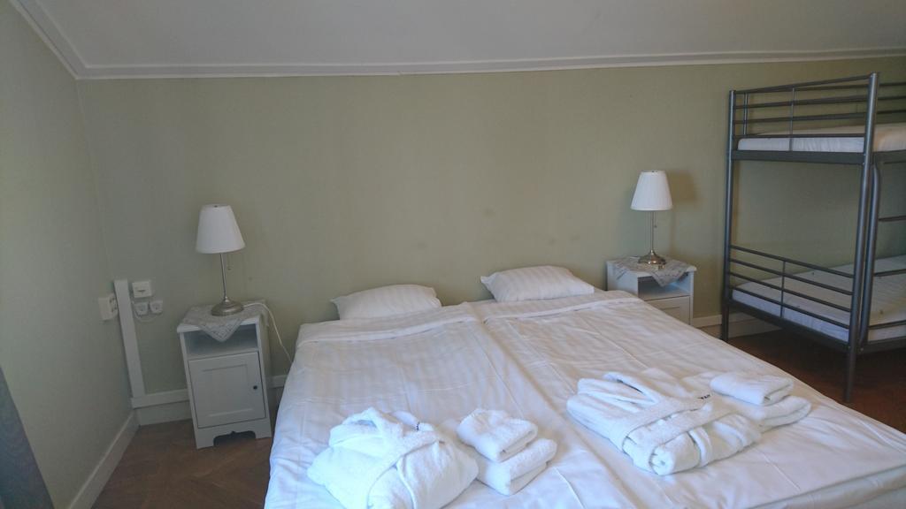 Bed and Breakfast Kaggeholms Slott à Ekerö Extérieur photo