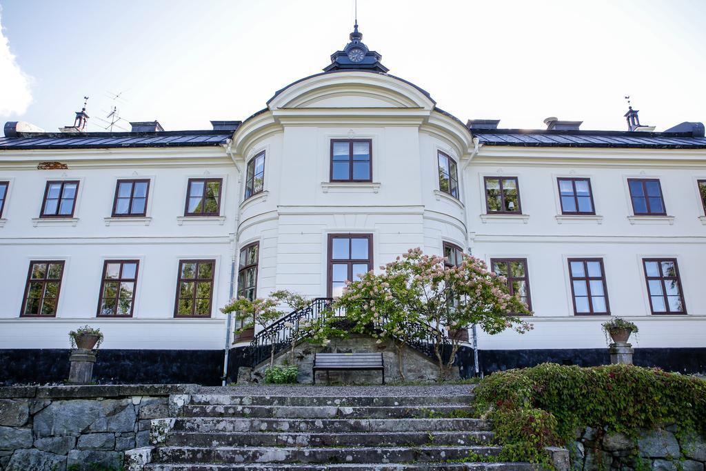 Bed and Breakfast Kaggeholms Slott à Ekerö Extérieur photo