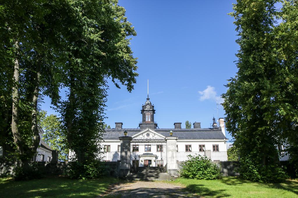 Bed and Breakfast Kaggeholms Slott à Ekerö Extérieur photo